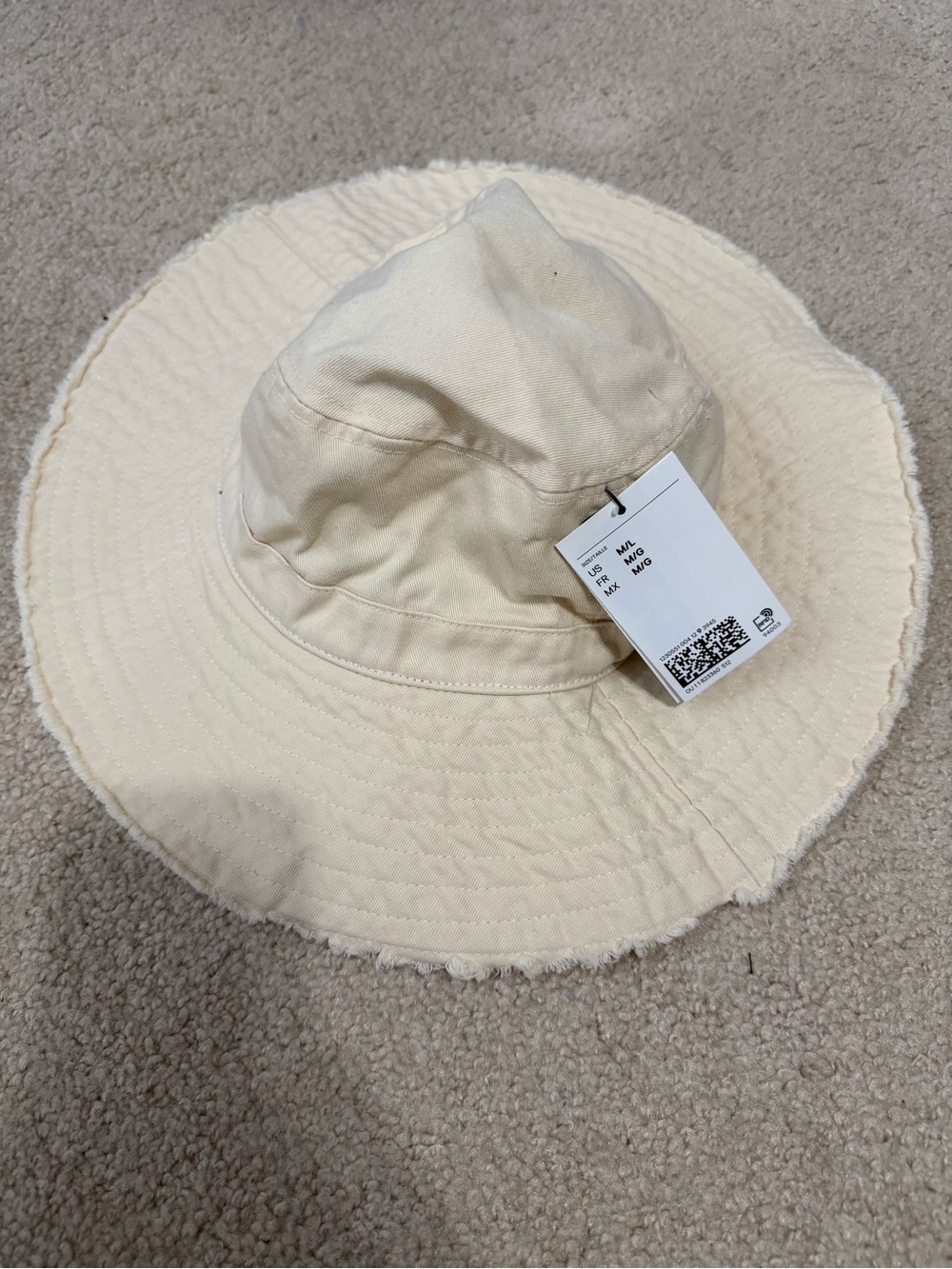 H&M Off-White Frayed-Edge Bucket Hat